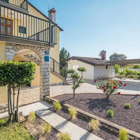 Nina Porec Exterior photo