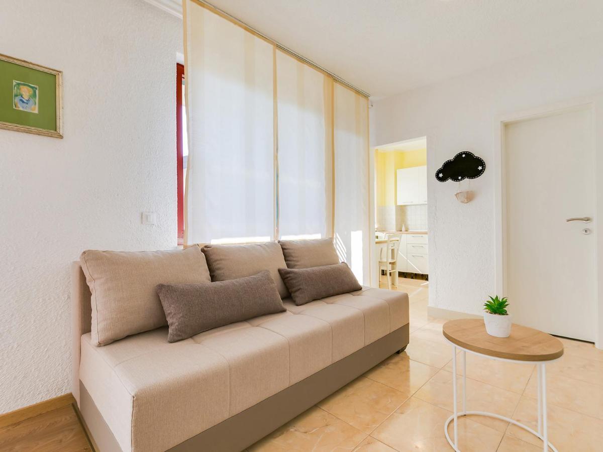 Nina Apartment *